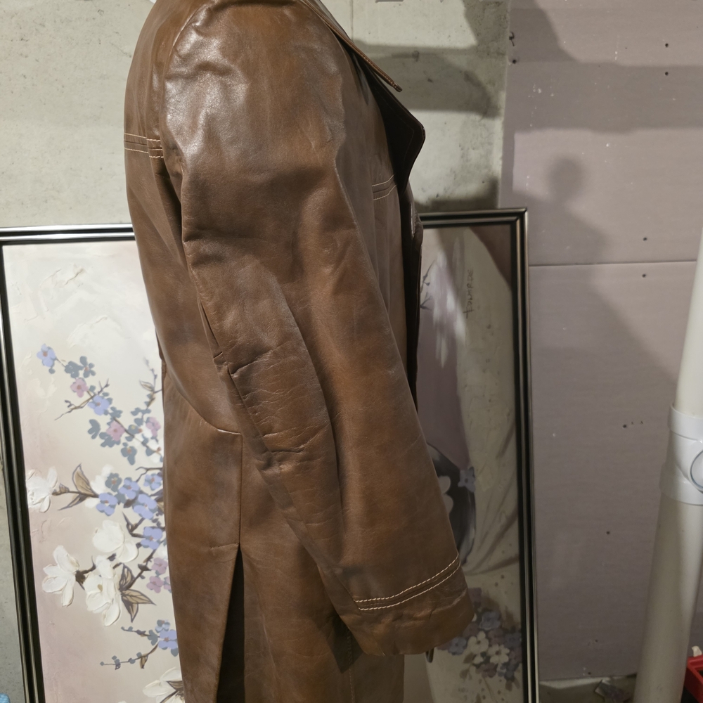 Men's Tan Leather Double-Breasted Trench Coat - Picture 3 of 10
